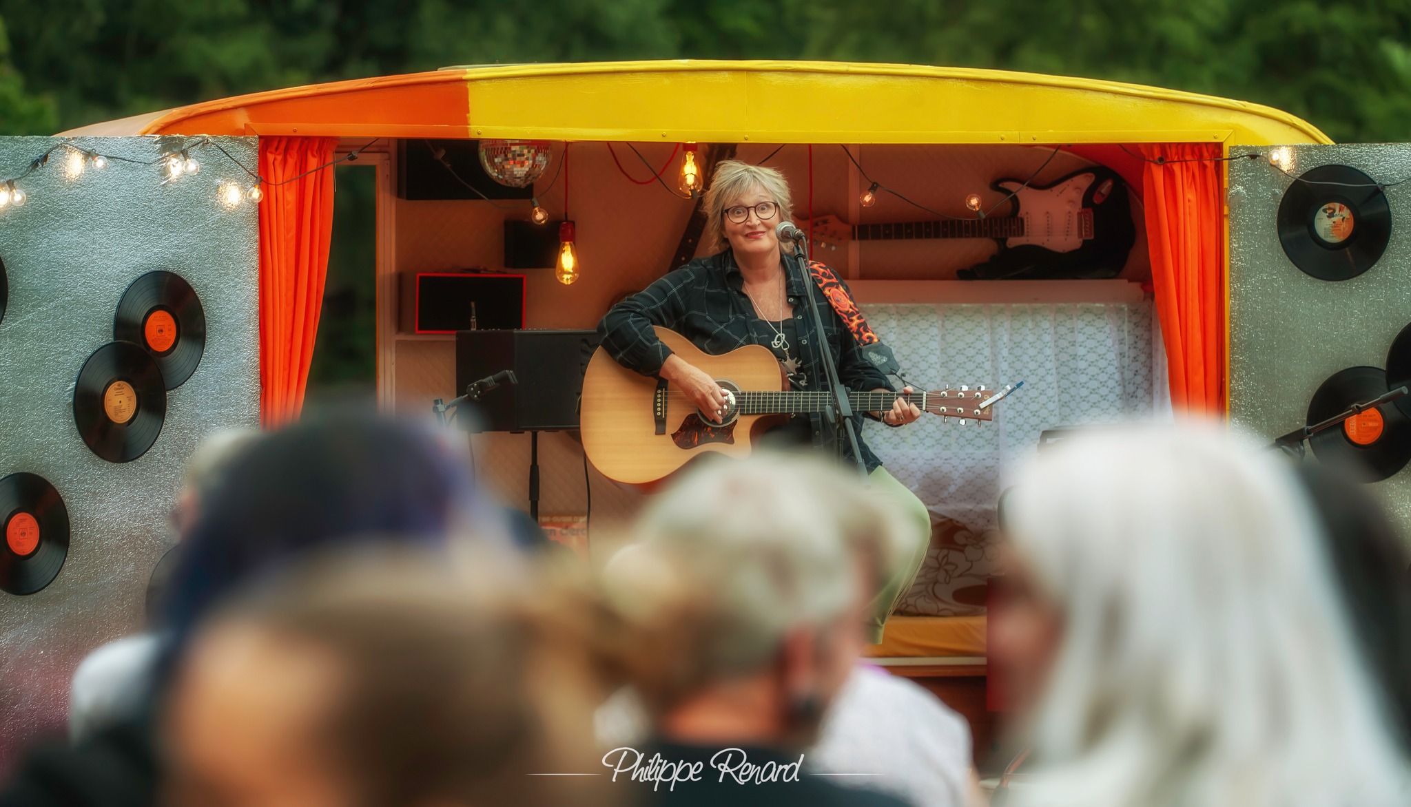 La chanson, au plus près du public.